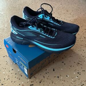 Brooks Trace 2 ‘Hero Pack’ Medical (Size 12 M)